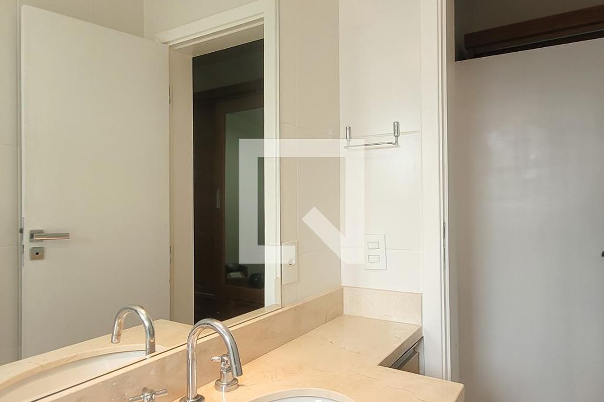 Casa à Venda - Mansões Santo Antônio, 3 Quartos,  150 m2 em , Campinas - sp | SoloBR