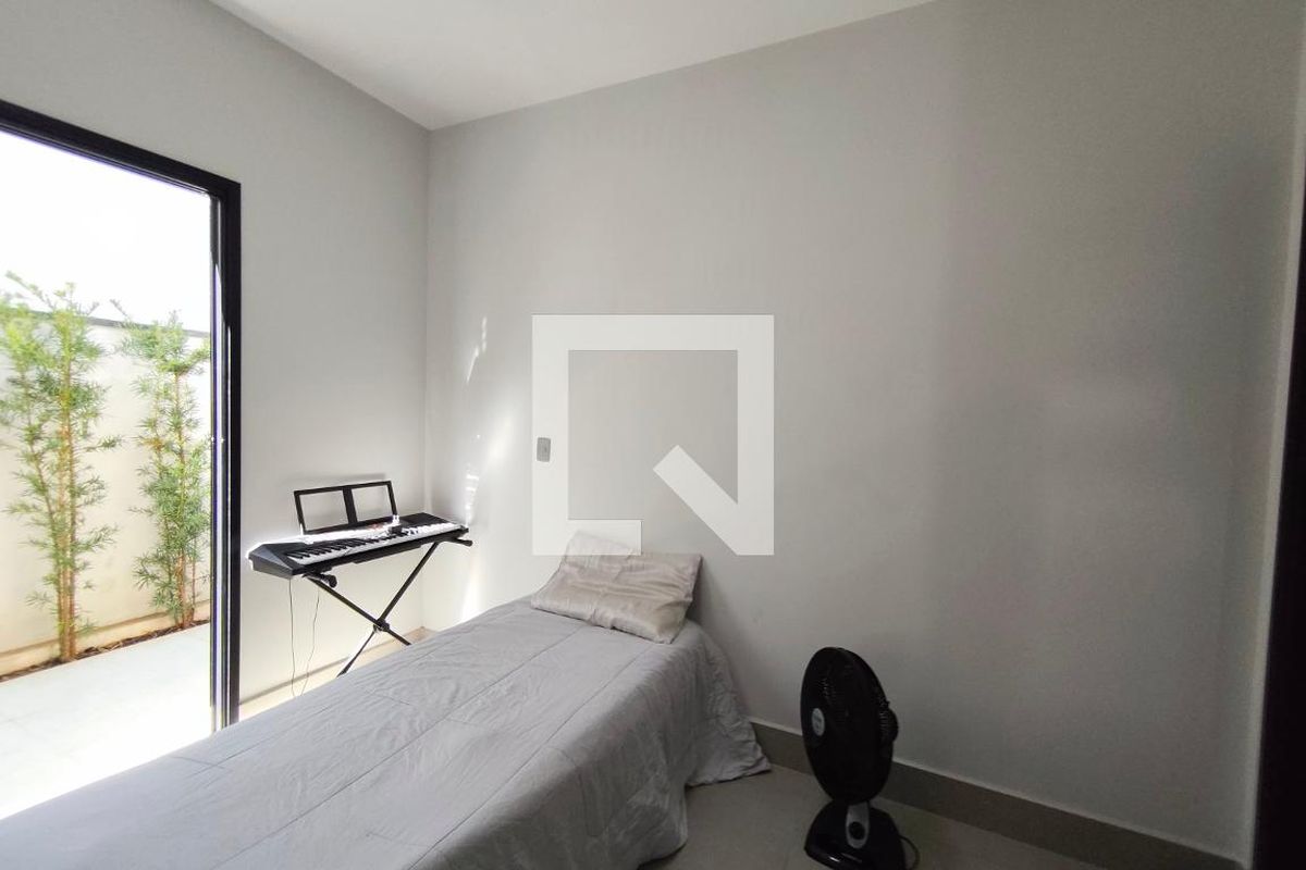 Casa à Venda - Swiss Park, 3 Quartos,  200 m2 em , Campinas - sp | SoloBR