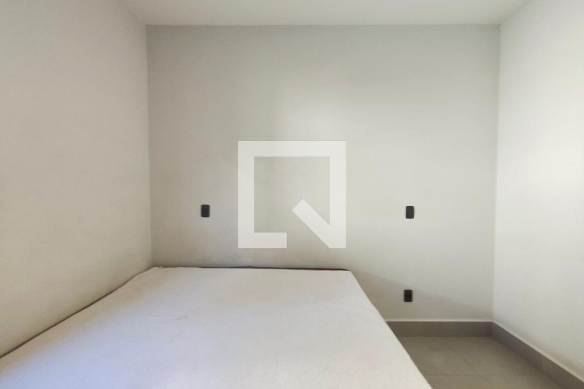 Casa à Venda - Swiss Park, 3 Quartos,  200 m2 em , Campinas - sp | SoloBR