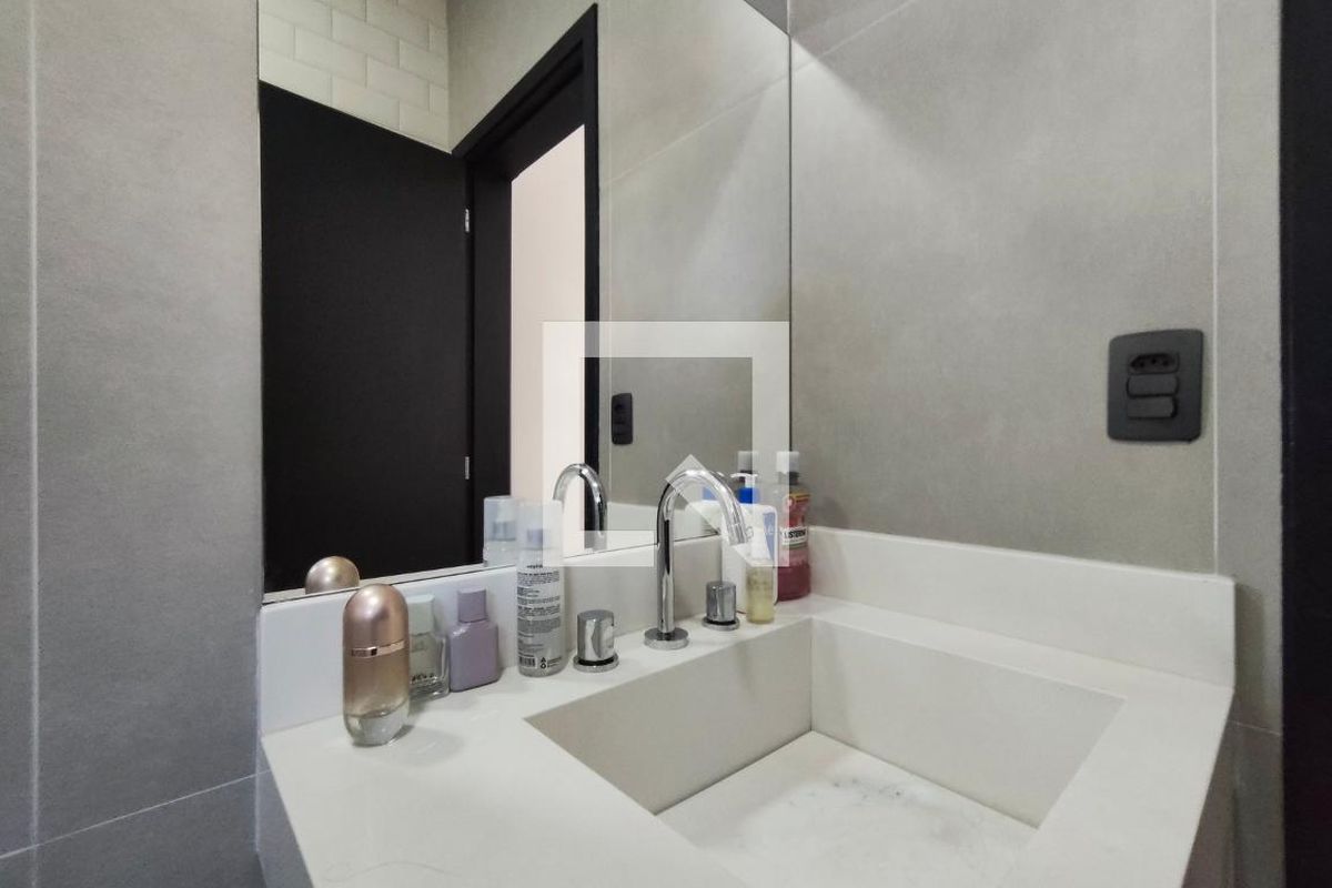 Casa à Venda - Swiss Park, 3 Quartos,  200 m2 em , Campinas - sp | SoloBR