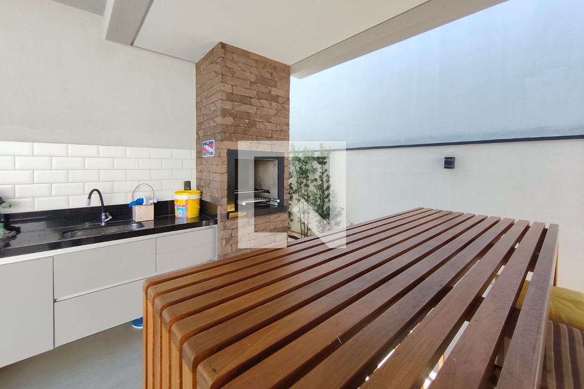 Casa à Venda - Swiss Park, 3 Quartos,  200 m2 em , Campinas - sp | SoloBR