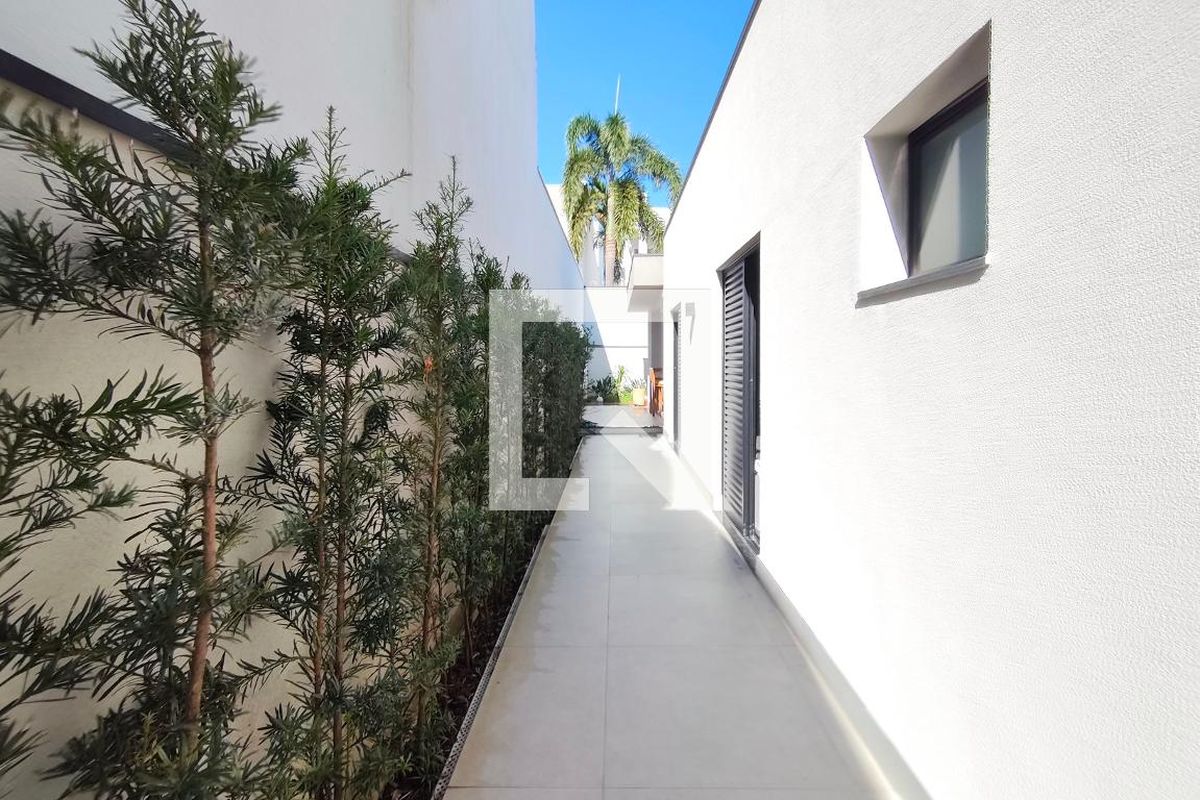 Casa à Venda - Swiss Park, 3 Quartos,  200 m2 em , Campinas - sp | SoloBR