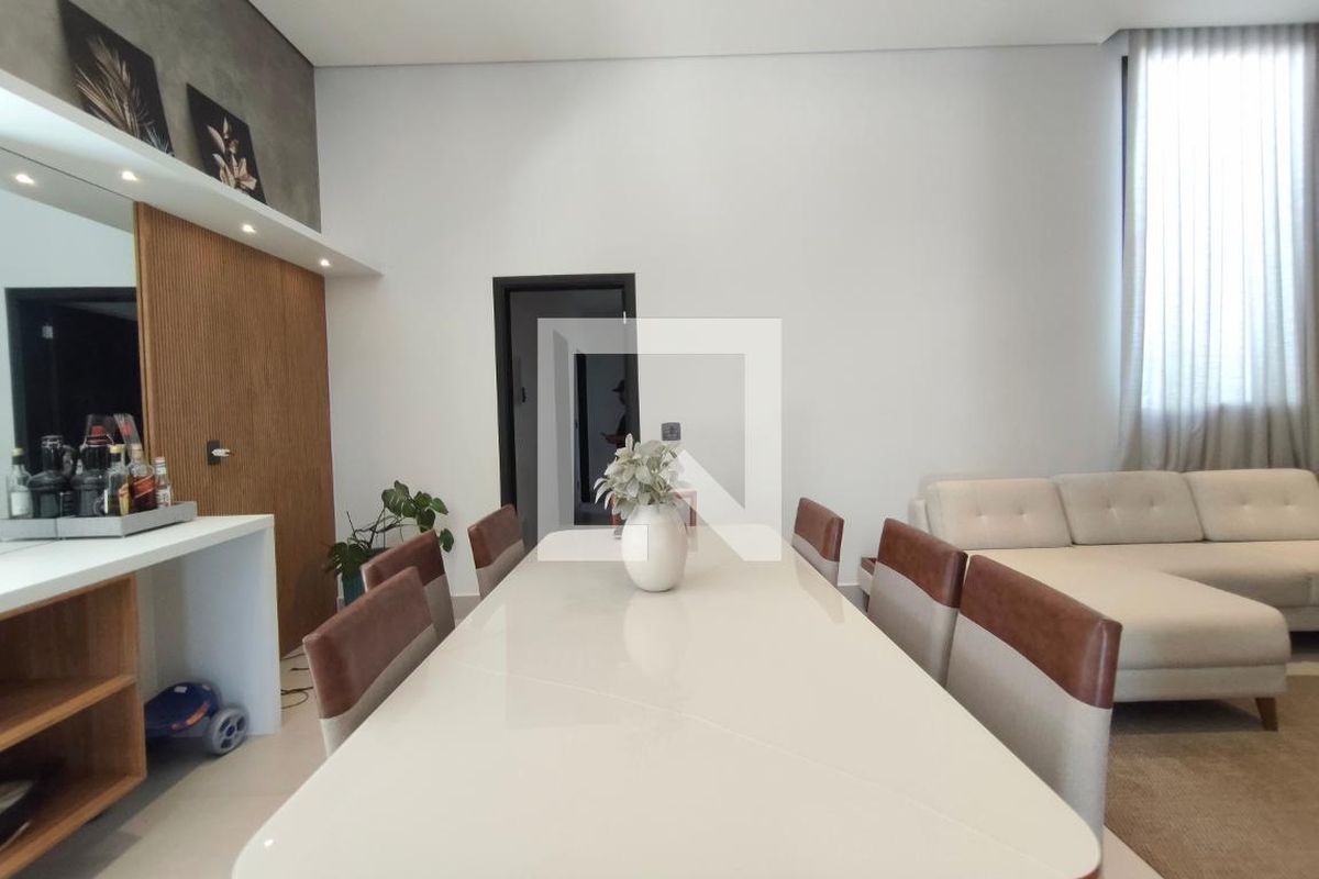 Casa à Venda - Swiss Park, 3 Quartos,  200 m2 em , Campinas - sp | SoloBR