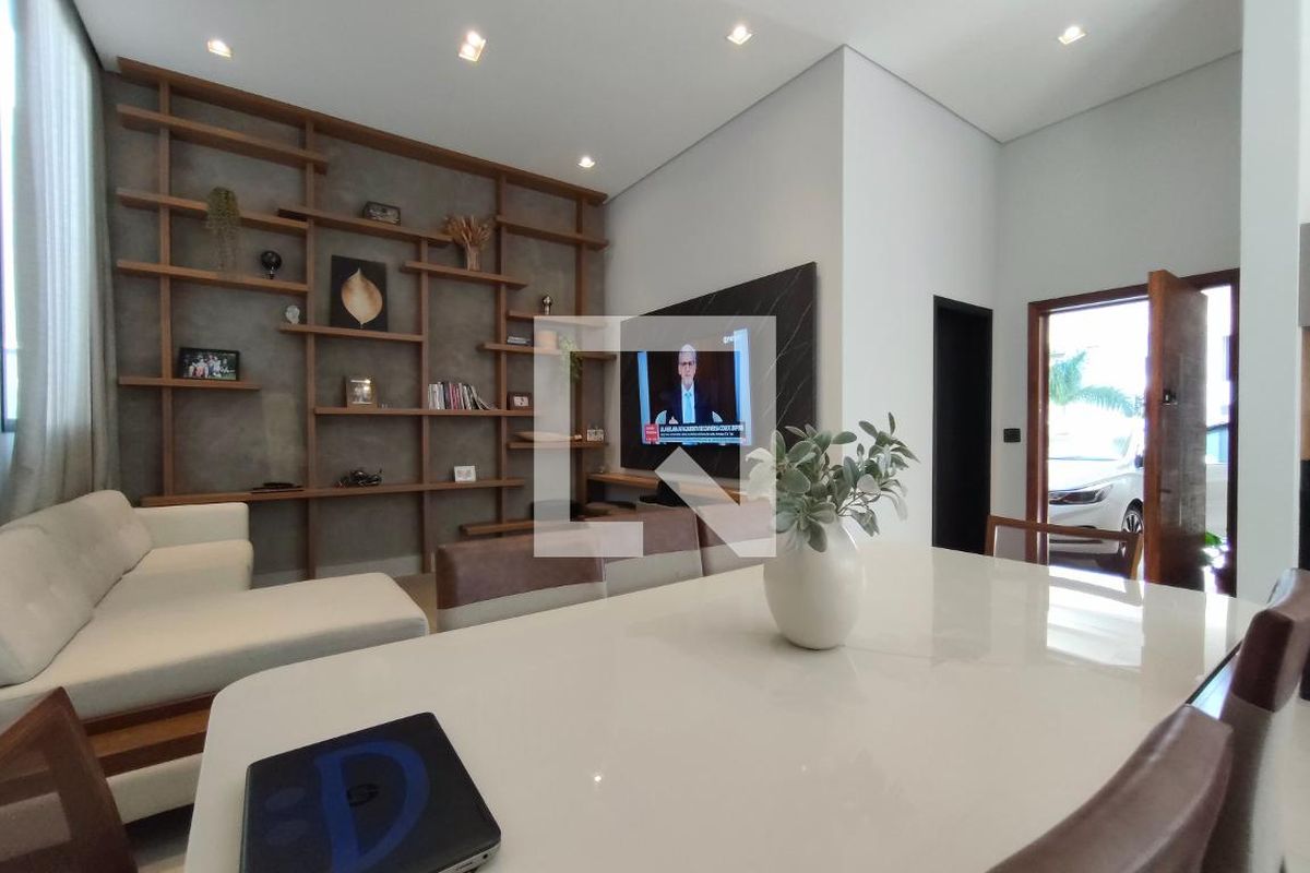 Casa à Venda - Swiss Park, 3 Quartos,  200 m2 em , Campinas - sp | SoloBR