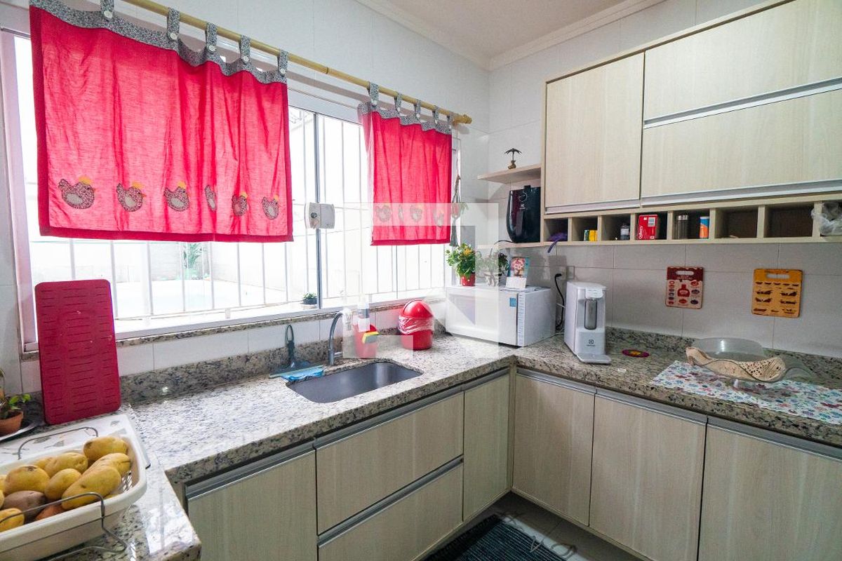 Casa, 4 quartos, 180 m² - Foto 40