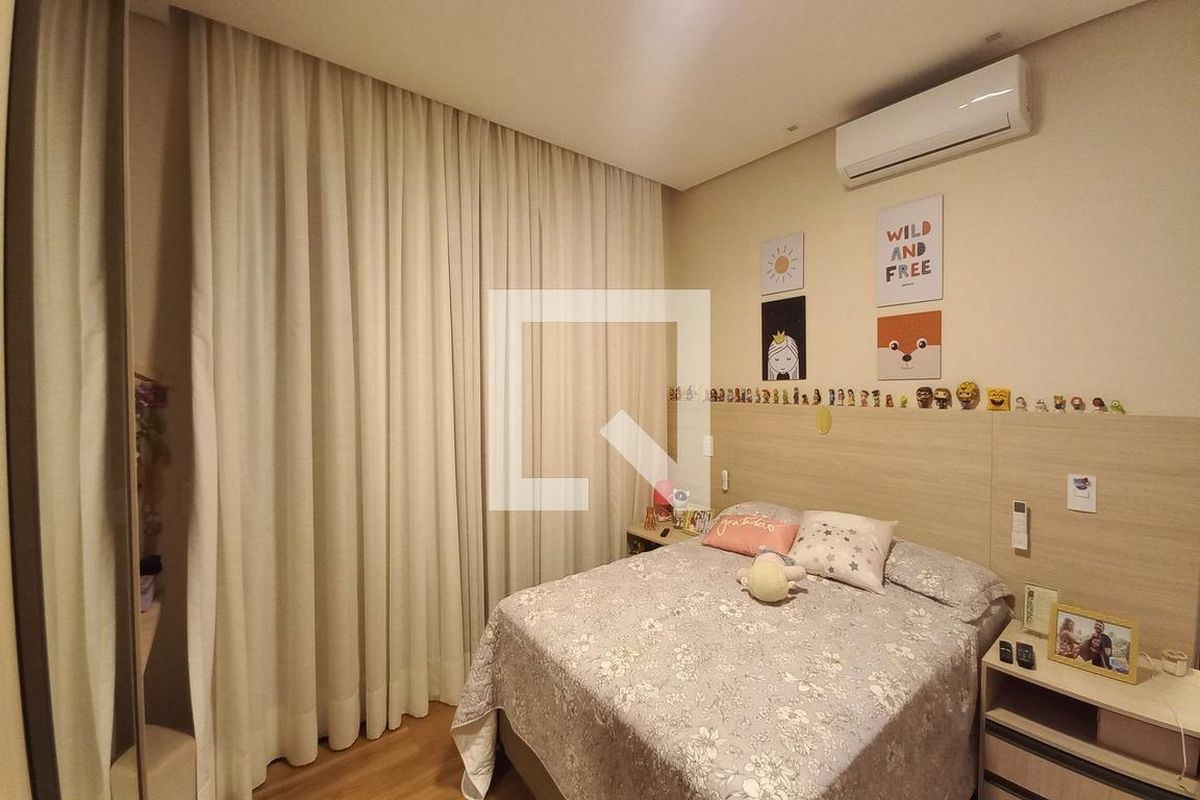 Casa à Venda - Swiss Park, 3 Quartos,  271 m2 em , Campinas - sp | SoloBR