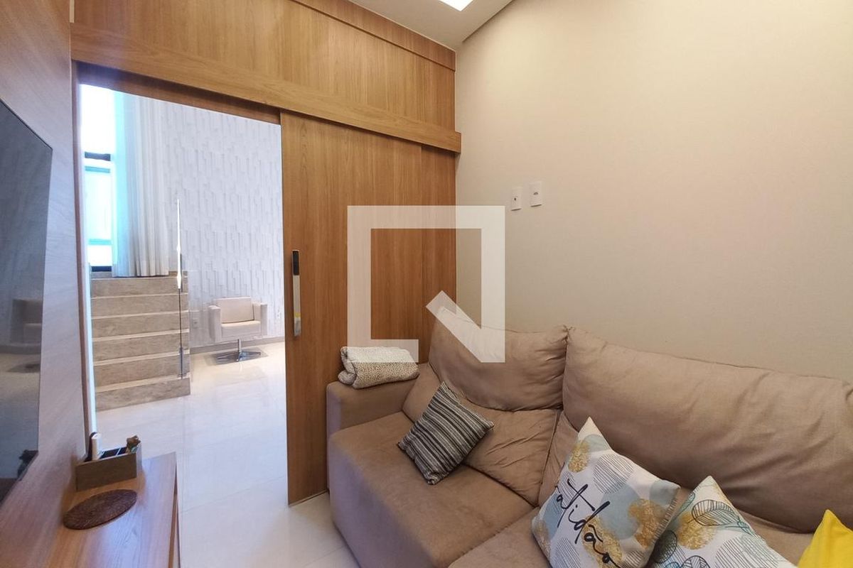 Casa à Venda - Swiss Park, 3 Quartos,  271 m2 em , Campinas - sp | SoloBR