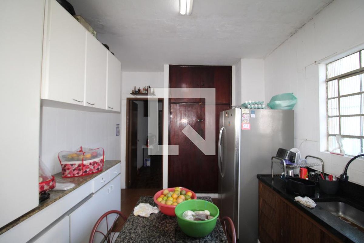 Casa, 3 quartos, 280 m² - Foto 48