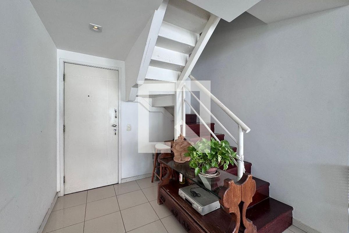 Cobertura, 3 quartos, 171 m² - Foto 4