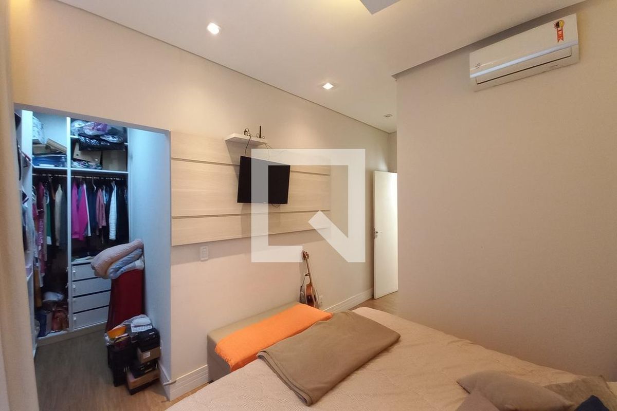Casa à Venda - Swiss Park, 4 Quartos,  260 m2 em , Campinas - sp | SoloBR