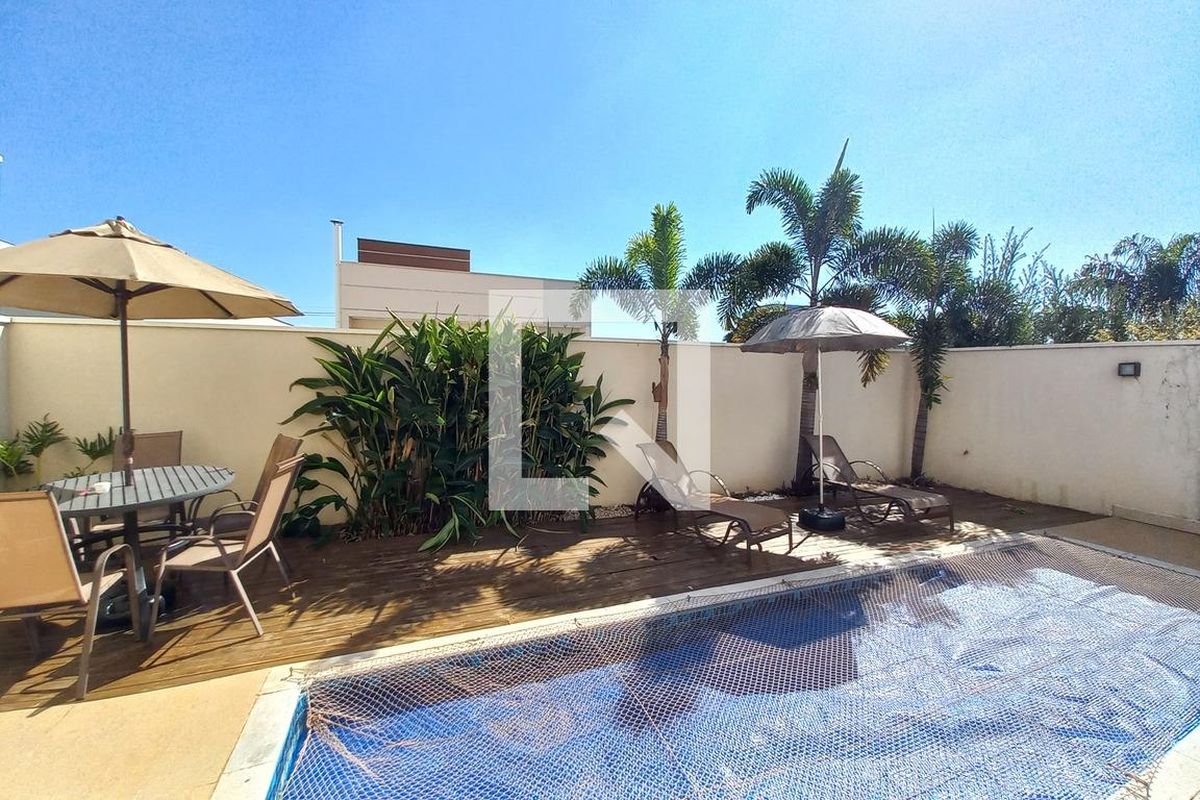 Casa à Venda - Swiss Park, 4 Quartos,  260 m2 em , Campinas - sp | SoloBR