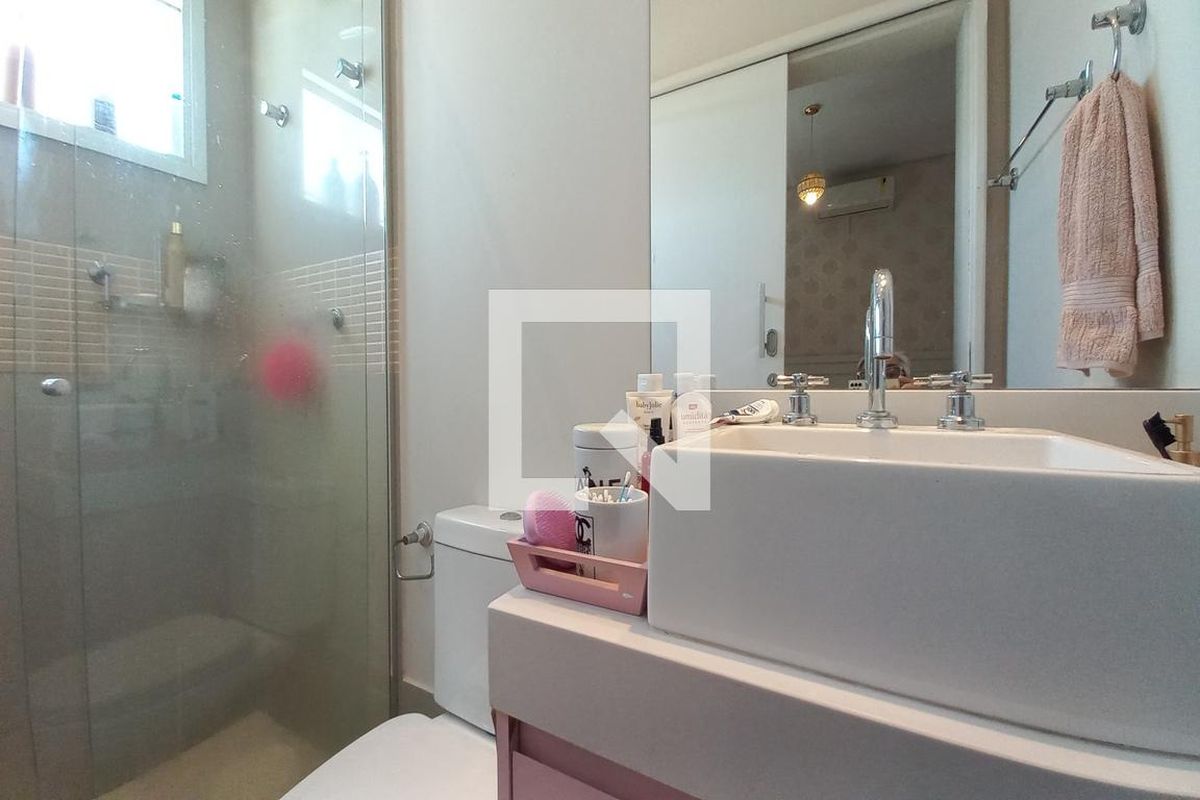 Casa à Venda - Swiss Park, 4 Quartos,  260 m2 em , Campinas - sp | SoloBR