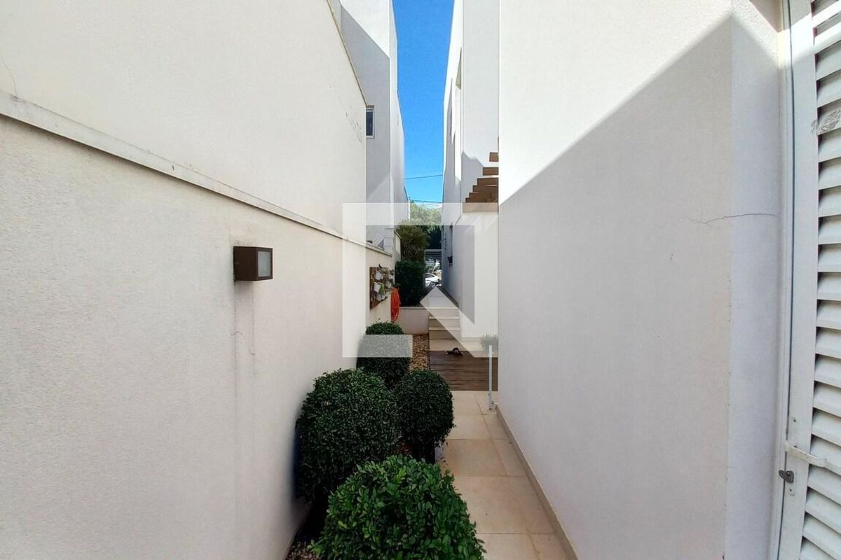Casa à Venda - Swiss Park, 4 Quartos,  260 m2 em , Campinas - sp | SoloBR