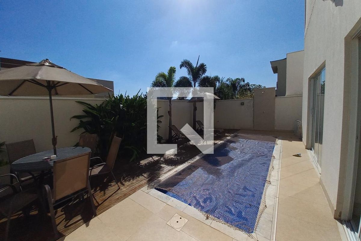 Casa à Venda - Swiss Park, 4 Quartos,  260 m2 em , Campinas - sp | SoloBR