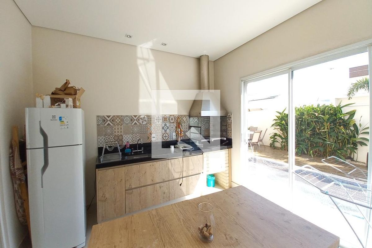 Casa à Venda - Swiss Park, 4 Quartos,  260 m2 em , Campinas - sp | SoloBR