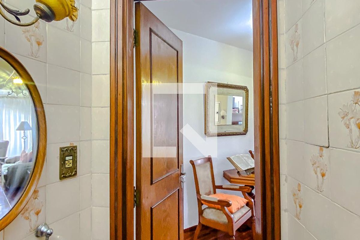 Casa, 3 quartos, 220 m² - Foto 35