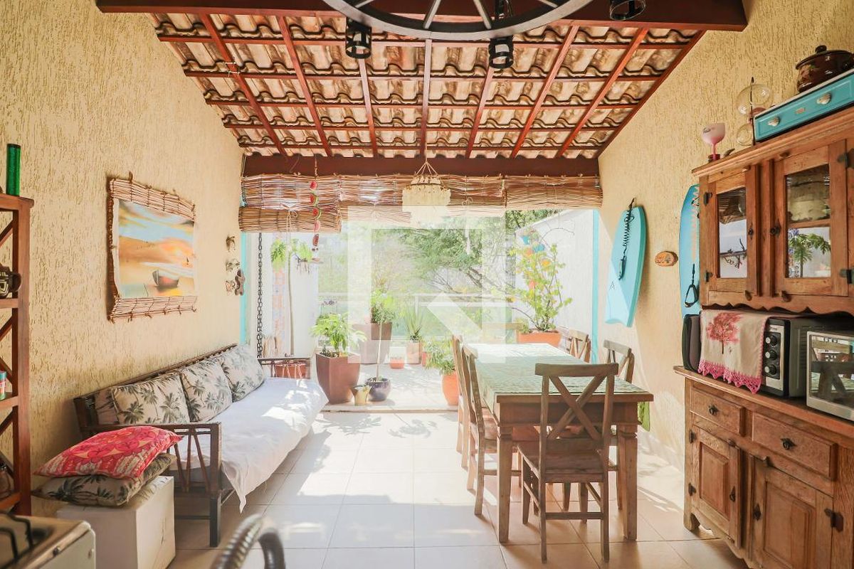 Casa, 3 quartos, 200 m² - Foto 2