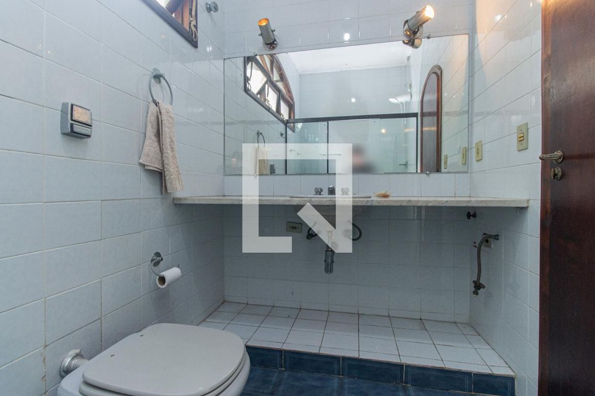 Casa, 3 quartos, 245 m² - Foto 46