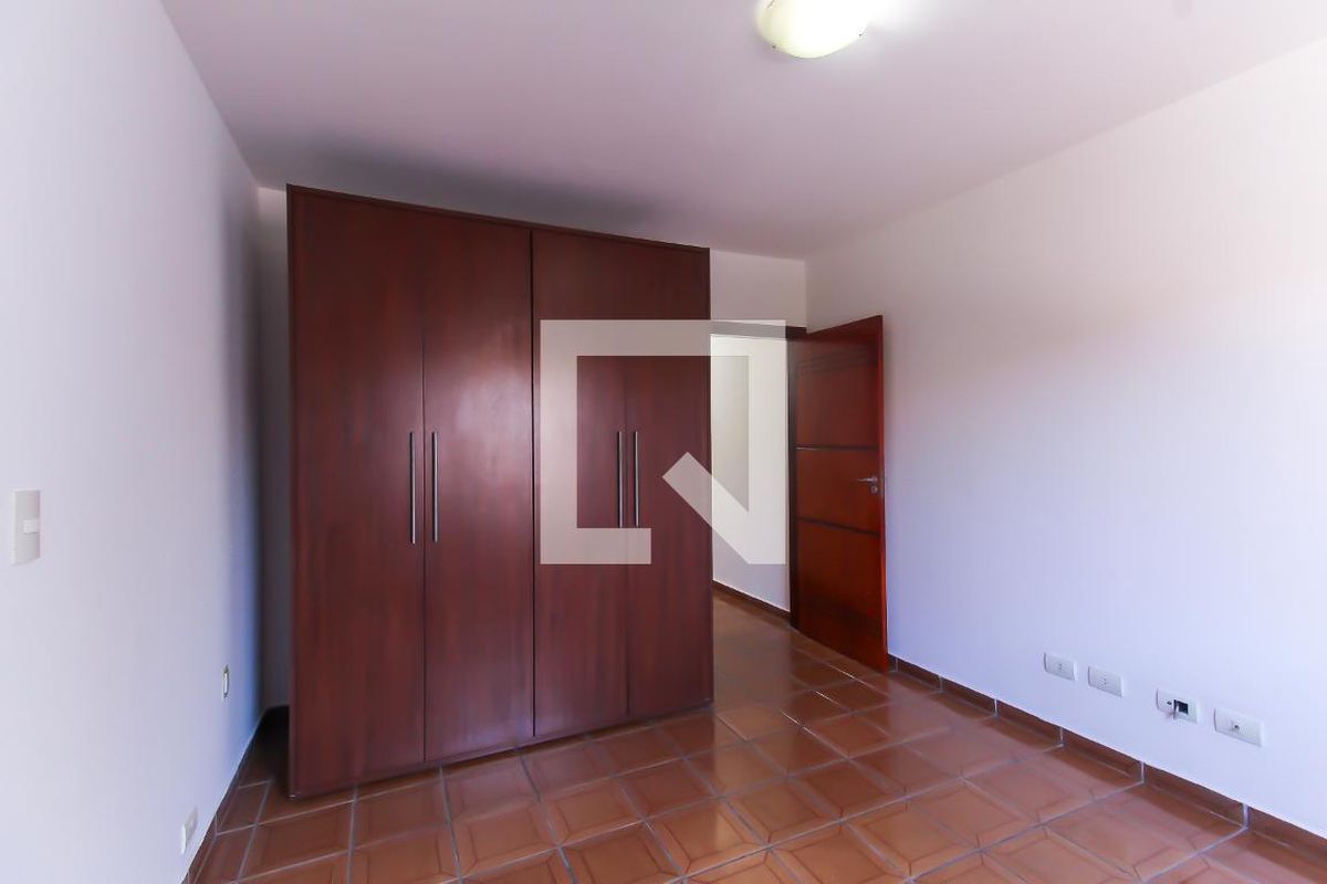 Casa, 3 quartos, 200 m² - Foto 25