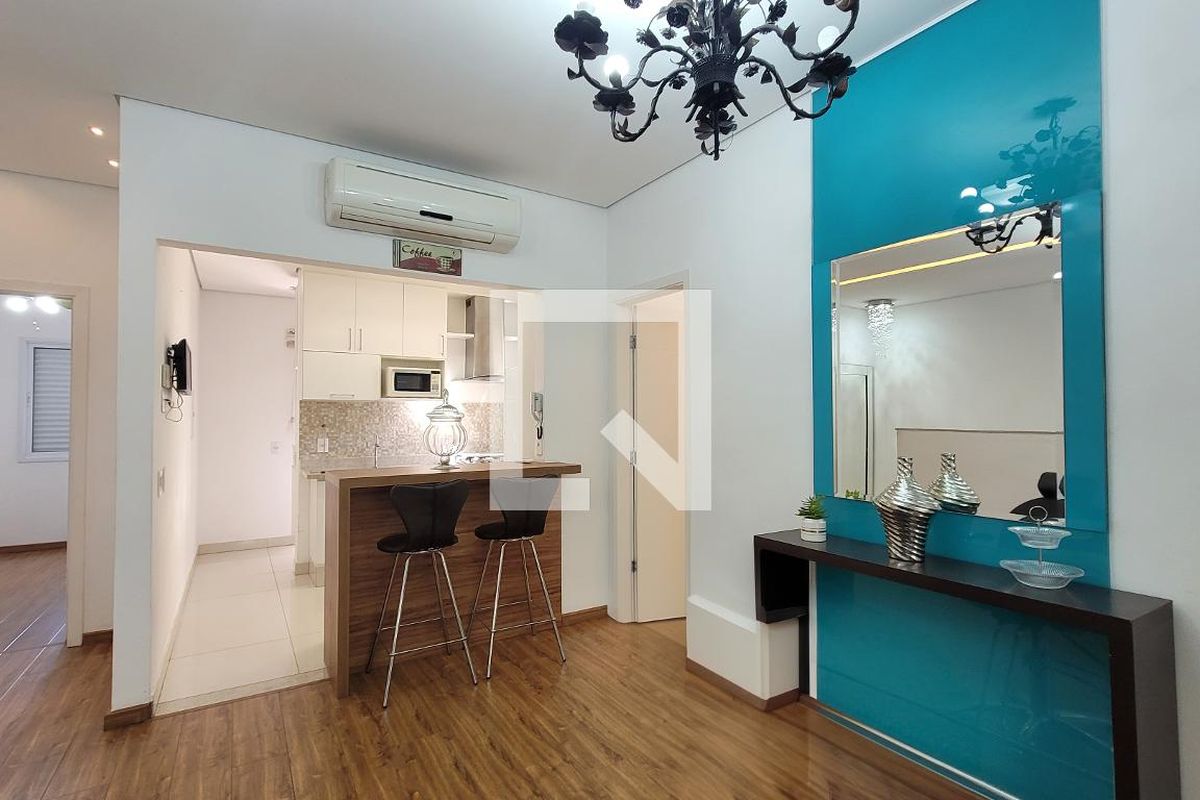 Casa à Venda - Cambuí, 2 Quartos,  250 m2 em , Campinas - sp | SoloBR