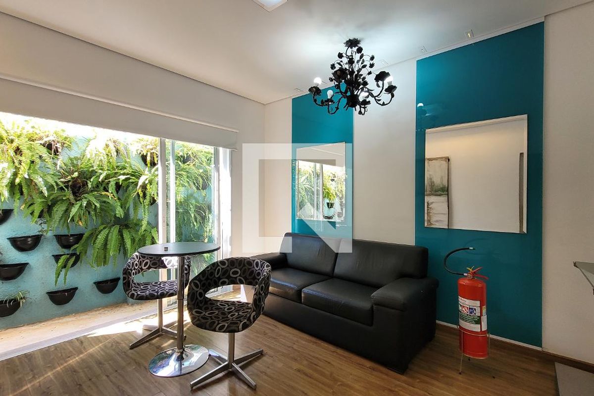Casa à Venda - Cambuí, 2 Quartos,  250 m2 em , Campinas - sp | SoloBR