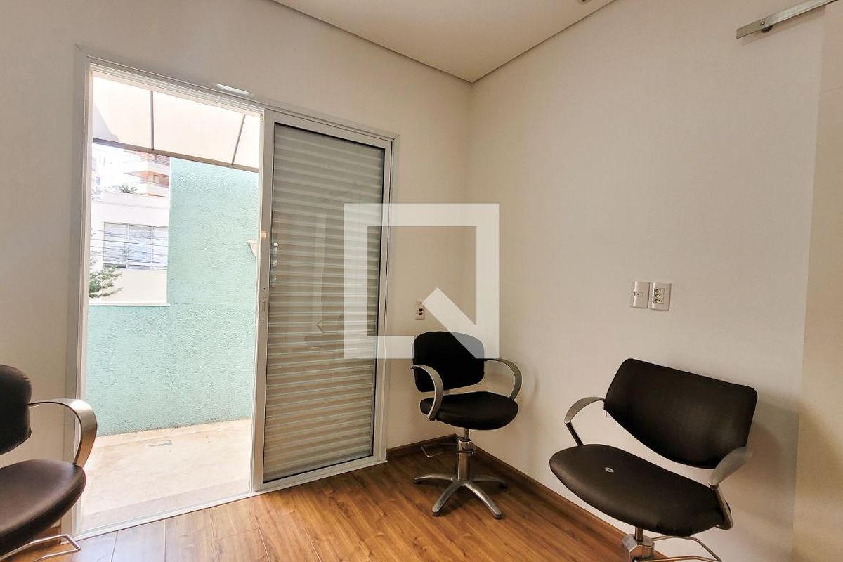 Casa à Venda - Cambuí, 2 Quartos,  250 m2 em , Campinas - sp | SoloBR