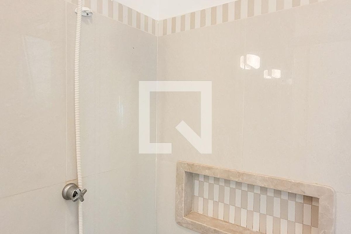 Casa à Venda - Cambuí, 2 Quartos,  250 m2 em , Campinas - sp | SoloBR