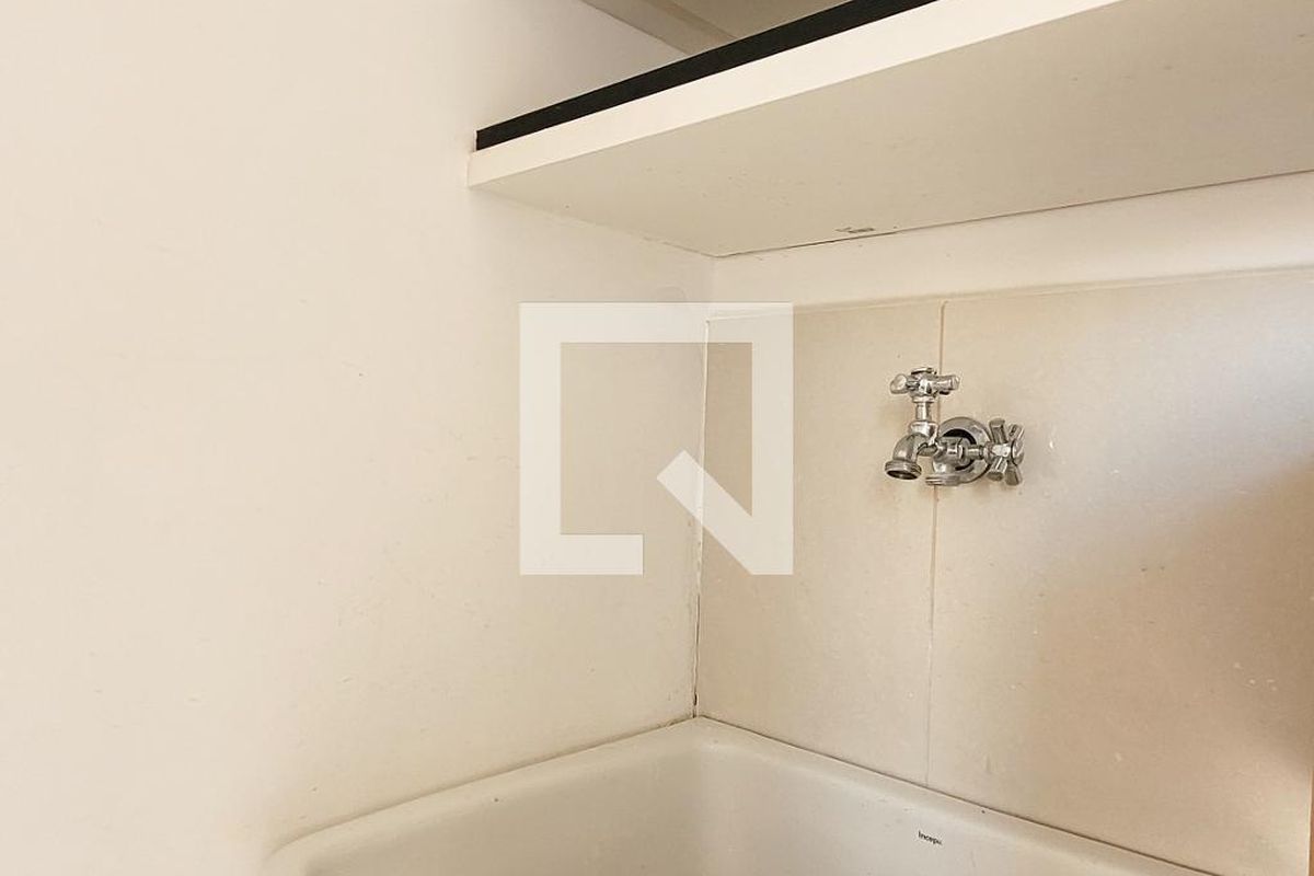 Casa à Venda - Cambuí, 2 Quartos,  250 m2 em , Campinas - sp | SoloBR