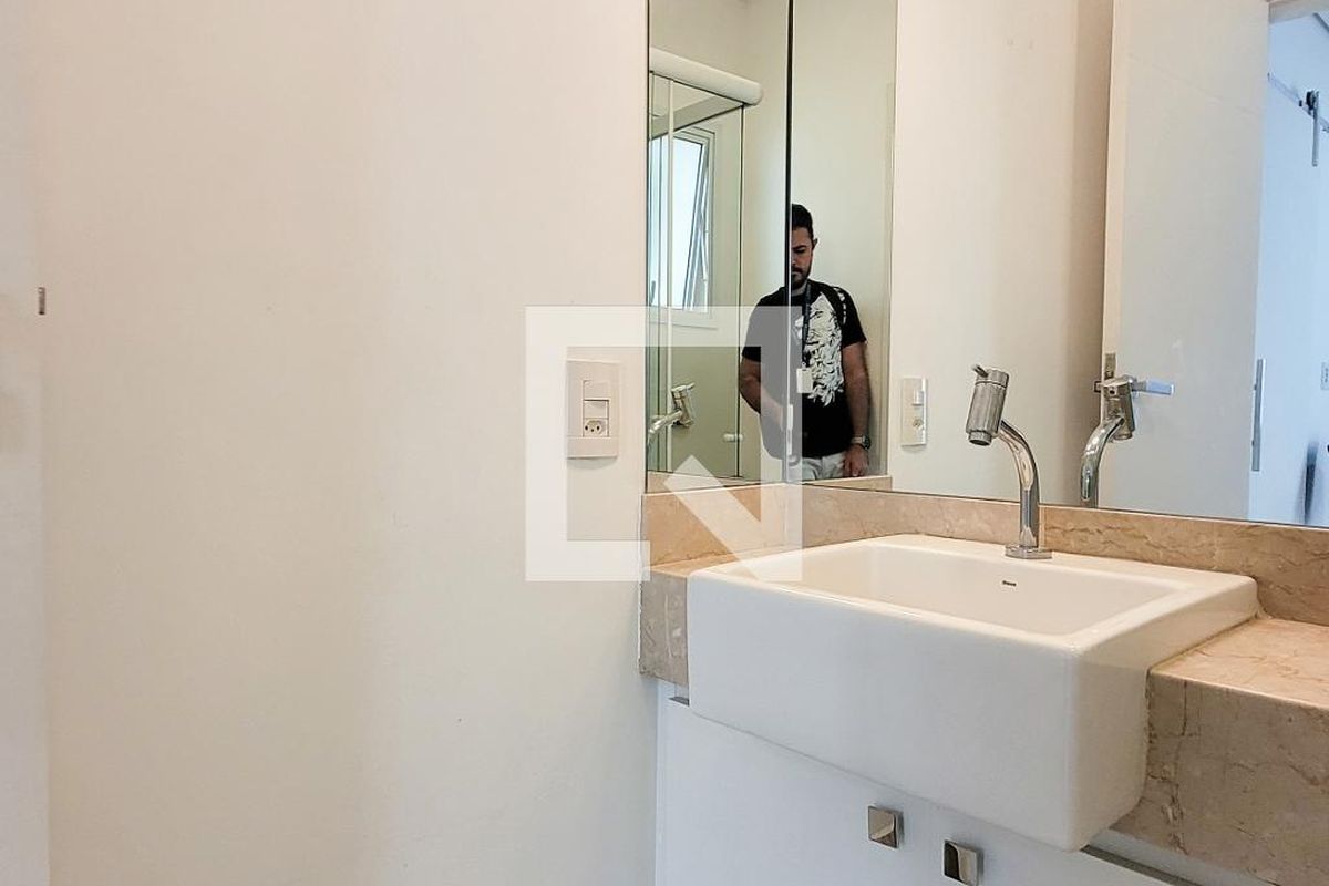 Casa à Venda - Cambuí, 2 Quartos,  250 m2 em , Campinas - sp | SoloBR