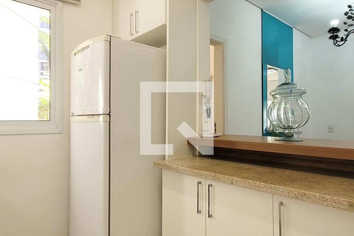 Casa à Venda - Cambuí, 2 Quartos,  250 m2 em , Campinas - sp | SoloBR