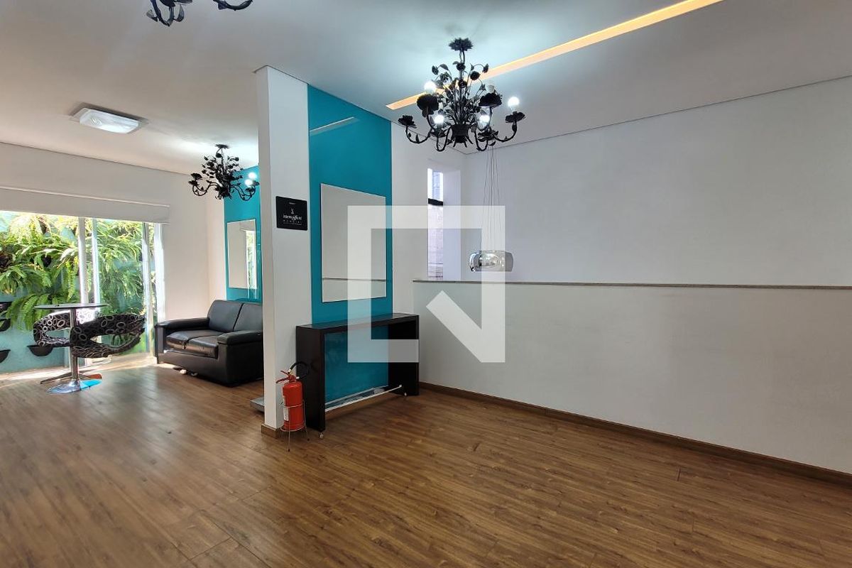 Casa à Venda - Cambuí, 2 Quartos,  250 m2 em , Campinas - sp | SoloBR