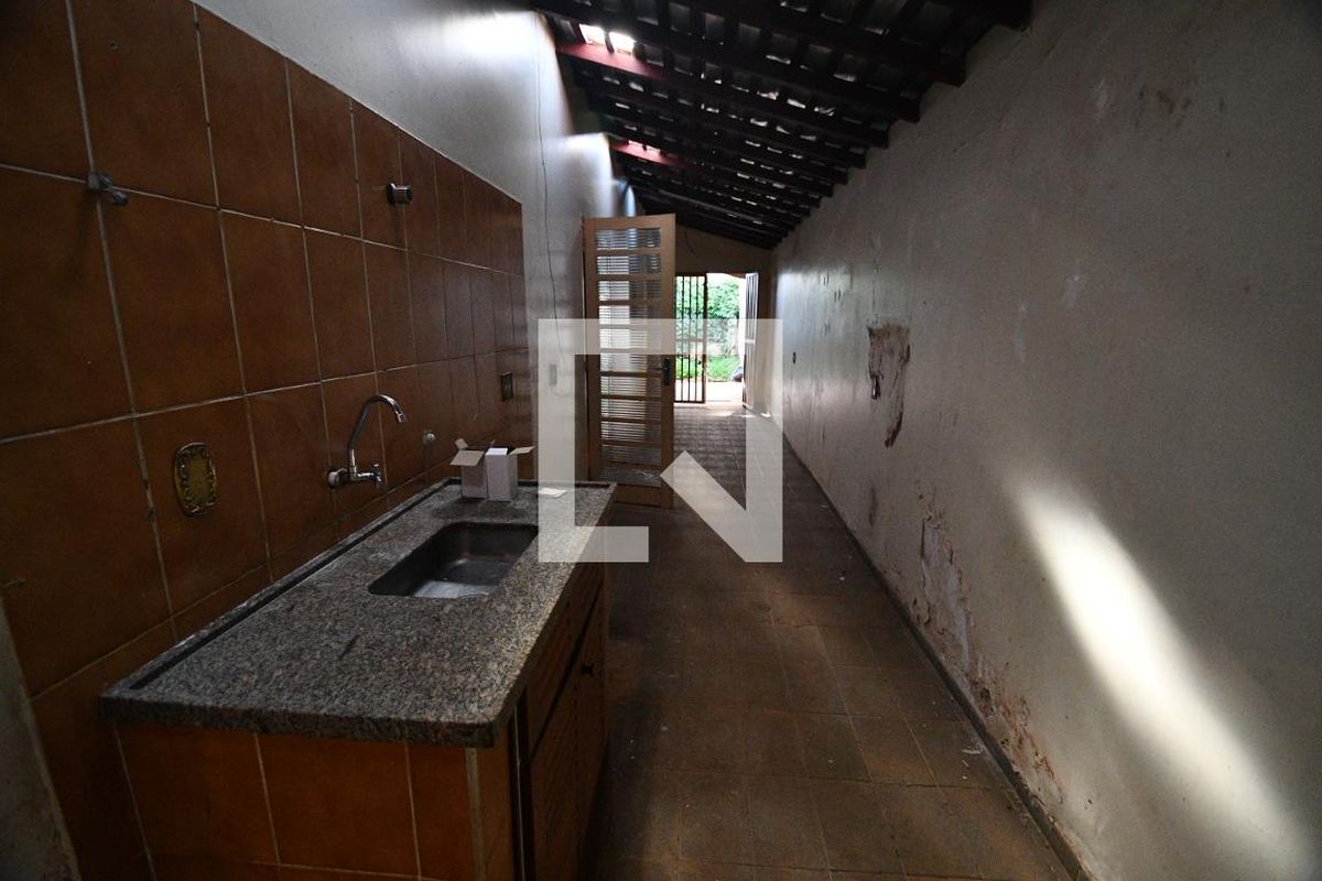 Casa à Venda - Bosque, 3 Quartos,  187 m2 em , Campinas - sp | SoloBR