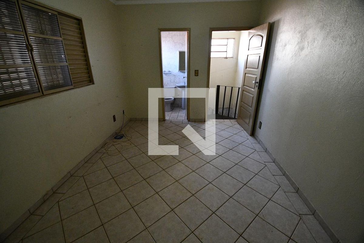 Casa à Venda - Bosque, 3 Quartos,  187 m2 em , Campinas - sp | SoloBR