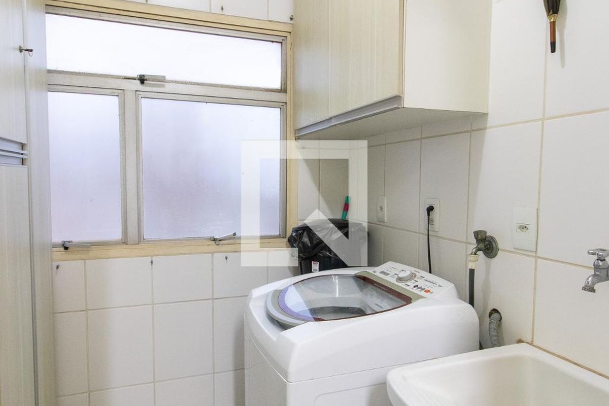 Apartamento à Venda - Jardim Flamboyant, 2 Quartos,  153 m2 em , Campinas - sp | SoloBR