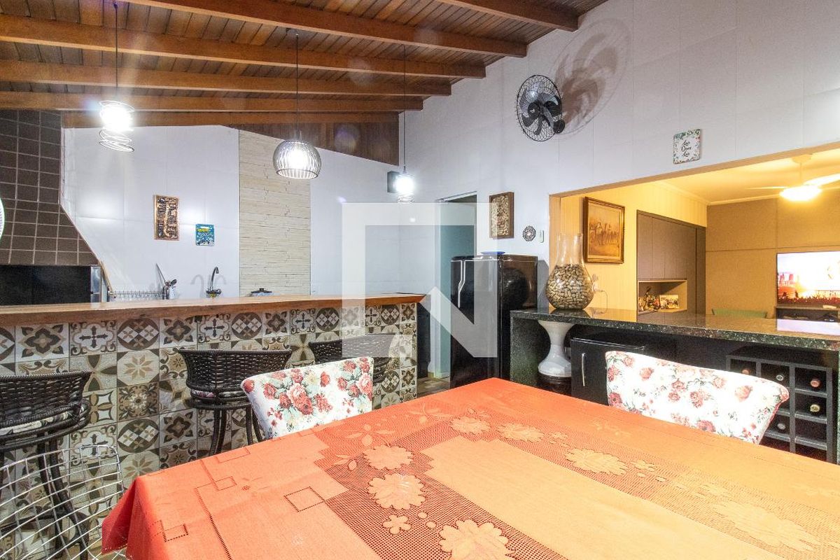 Apartamento à Venda - Jardim Flamboyant, 2 Quartos,  153 m2 em , Campinas - sp | SoloBR