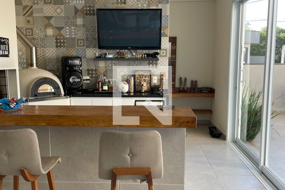 Casa à Venda - Swiss Park, 4 Quartos,  324 m2 em , Campinas - sp | SoloBR