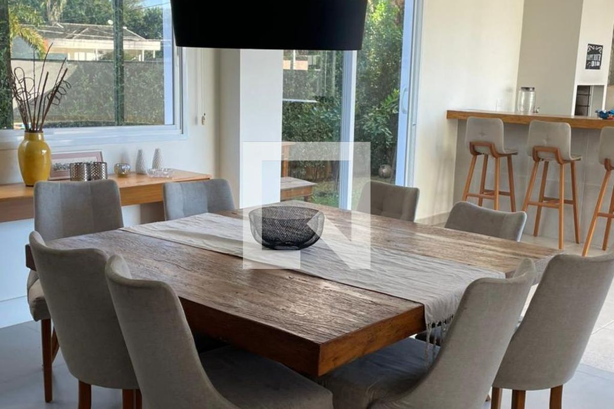 Casa à Venda - Swiss Park, 4 Quartos,  324 m2 em , Campinas - sp | SoloBR