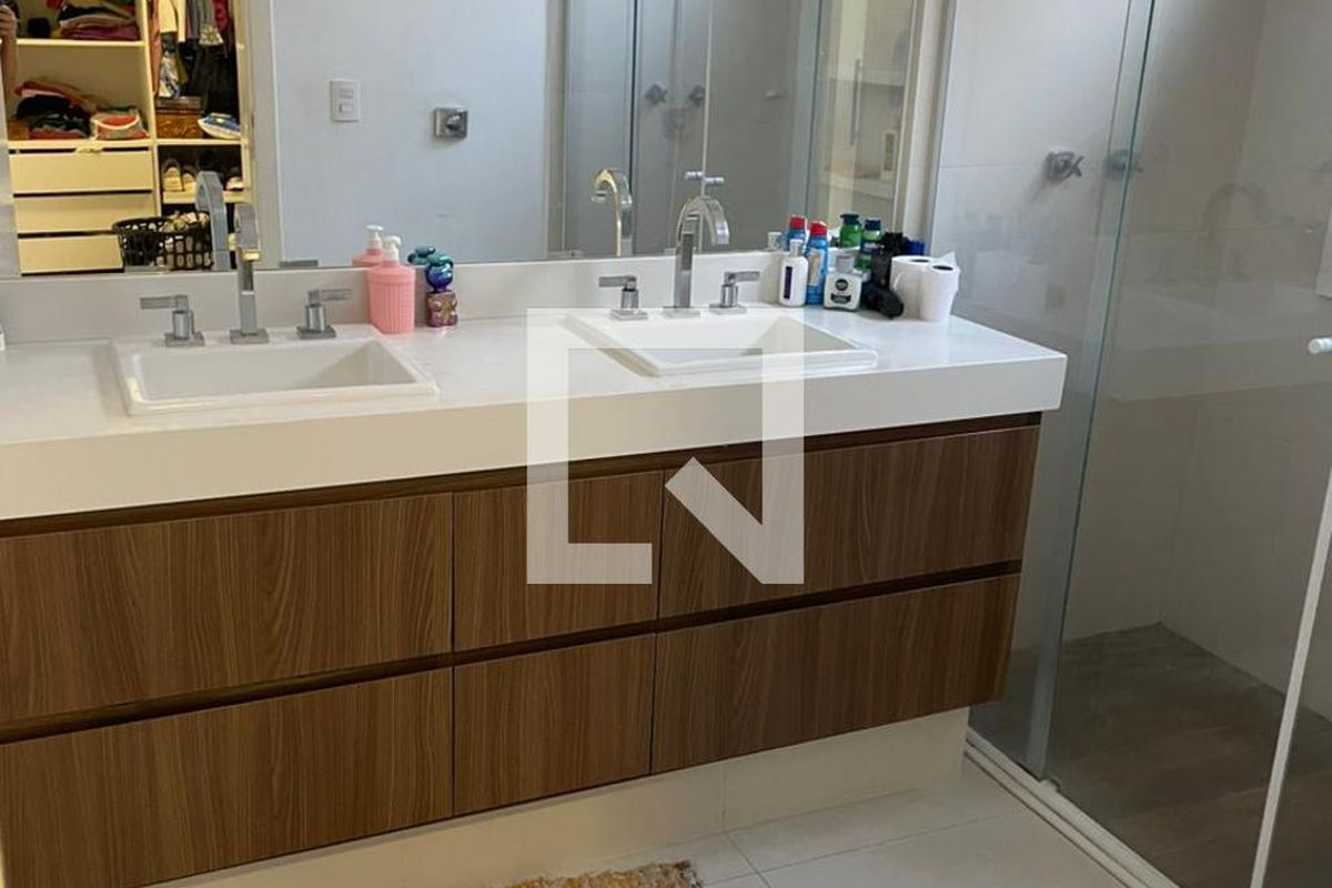 Casa à Venda - Swiss Park, 4 Quartos,  324 m2 em , Campinas - sp | SoloBR