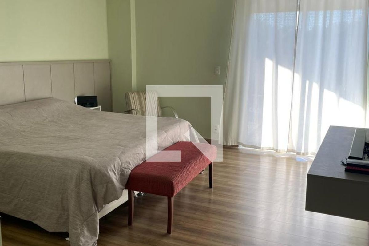 Casa à Venda - Swiss Park, 4 Quartos,  324 m2 em , Campinas - sp | SoloBR