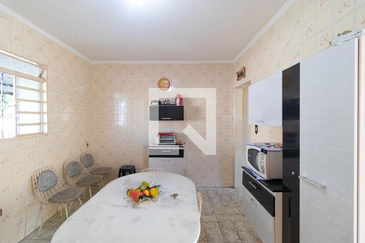 Casa à Venda - Jardim do Lago, 2 Quartos,  243 m2 em , Campinas - sp | SoloBR