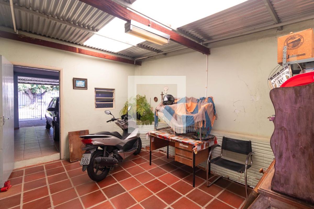 Casa à Venda - Jardim do Lago, 2 Quartos,  243 m2 em , Campinas - sp | SoloBR