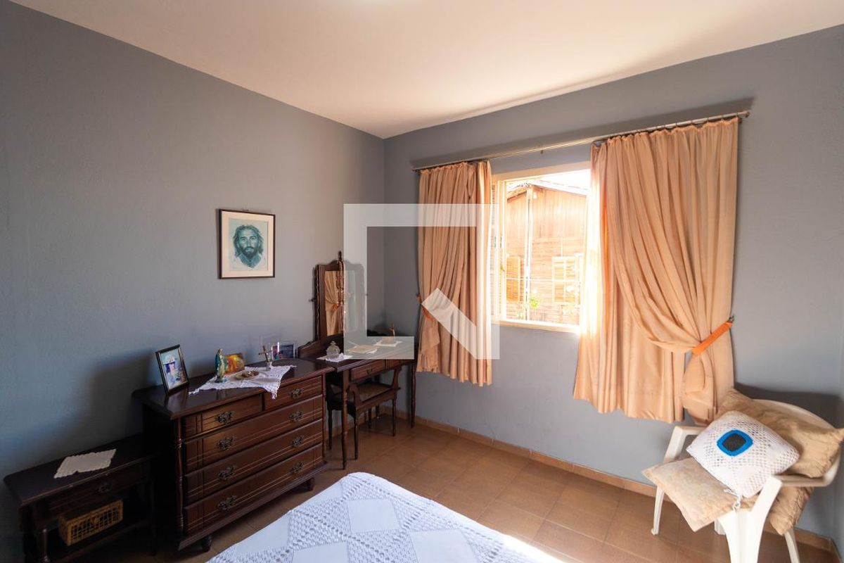 Casa à Venda - Jardim do Lago, 2 Quartos,  243 m2 em , Campinas - sp | SoloBR