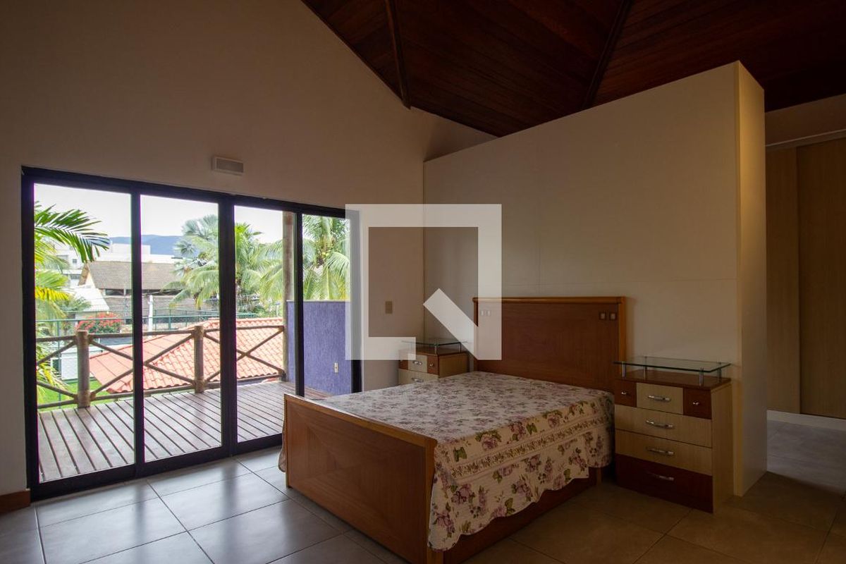 Casa, 4 quartos, 350 m² - Foto 32