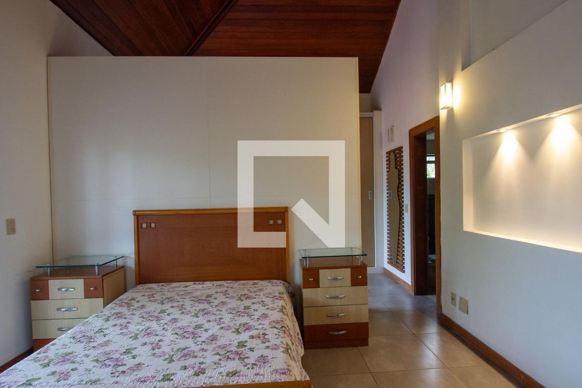 Casa, 4 quartos, 350 m² - Foto 34