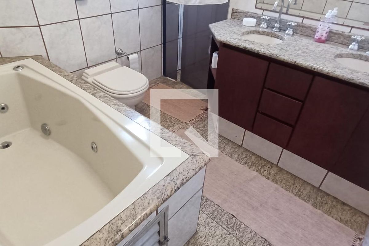 Casa, 3 quartos, 220 m² - Foto 66