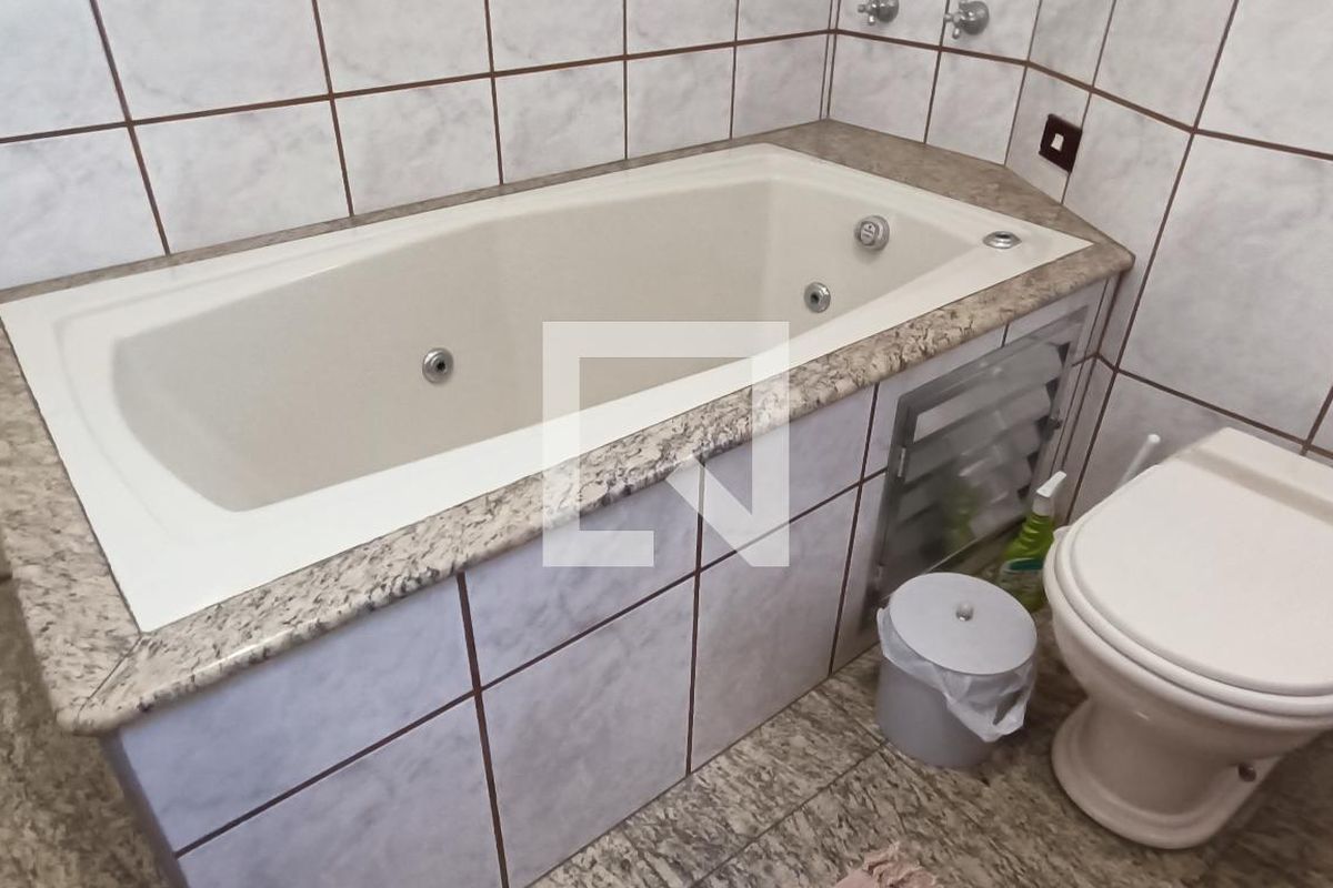 Casa, 3 quartos, 220 m² - Foto 60