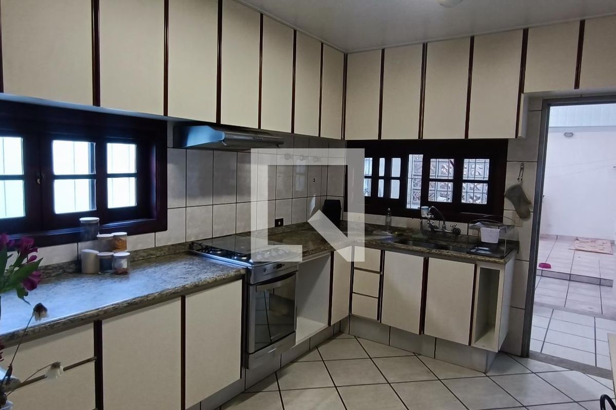 Casa, 3 quartos, 220 m² - Foto 86