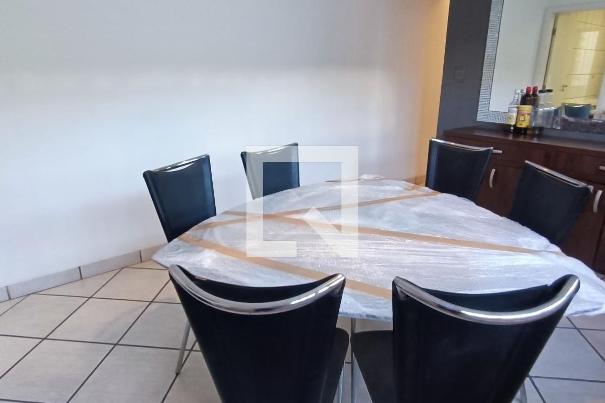 Casa, 3 quartos, 220 m² - Foto 80