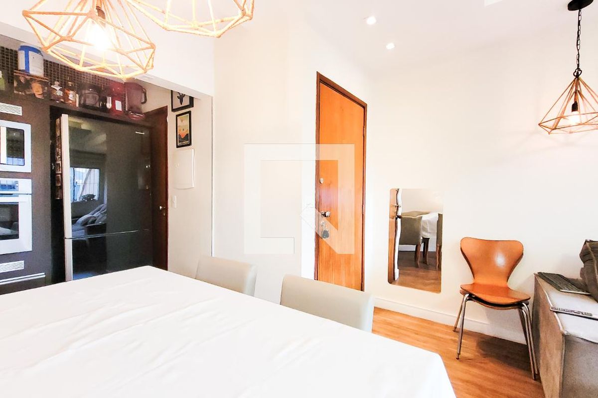 Apartamento à Venda - Cambuí, 2 Quartos,  75 m2 em , Campinas - sp | SoloBR