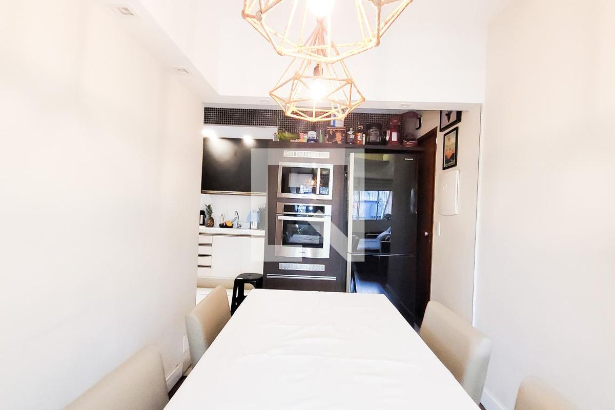 Apartamento à Venda - Cambuí, 2 Quartos,  75 m2 em , Campinas - sp | SoloBR